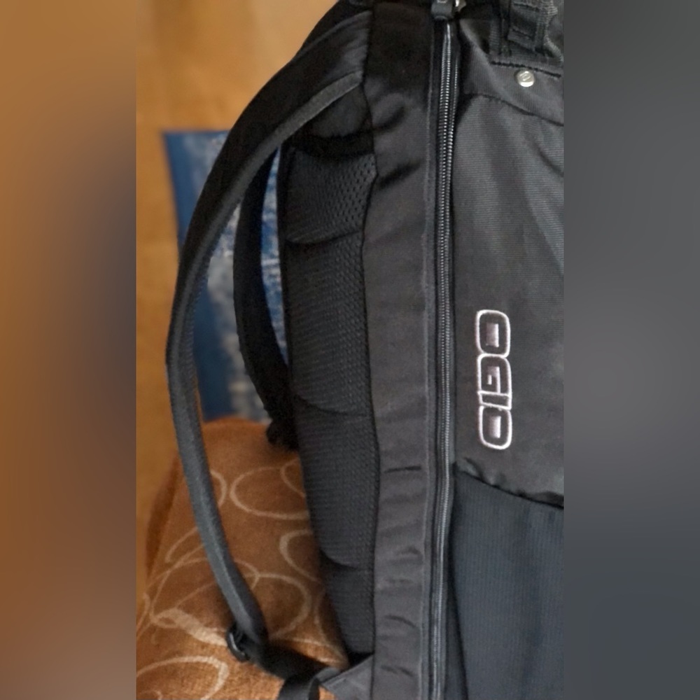 Ogio Large Backpack - image 2